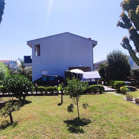 Villa Furnari Барчеллона-Поццо-ди-Готто Экстерьер фото